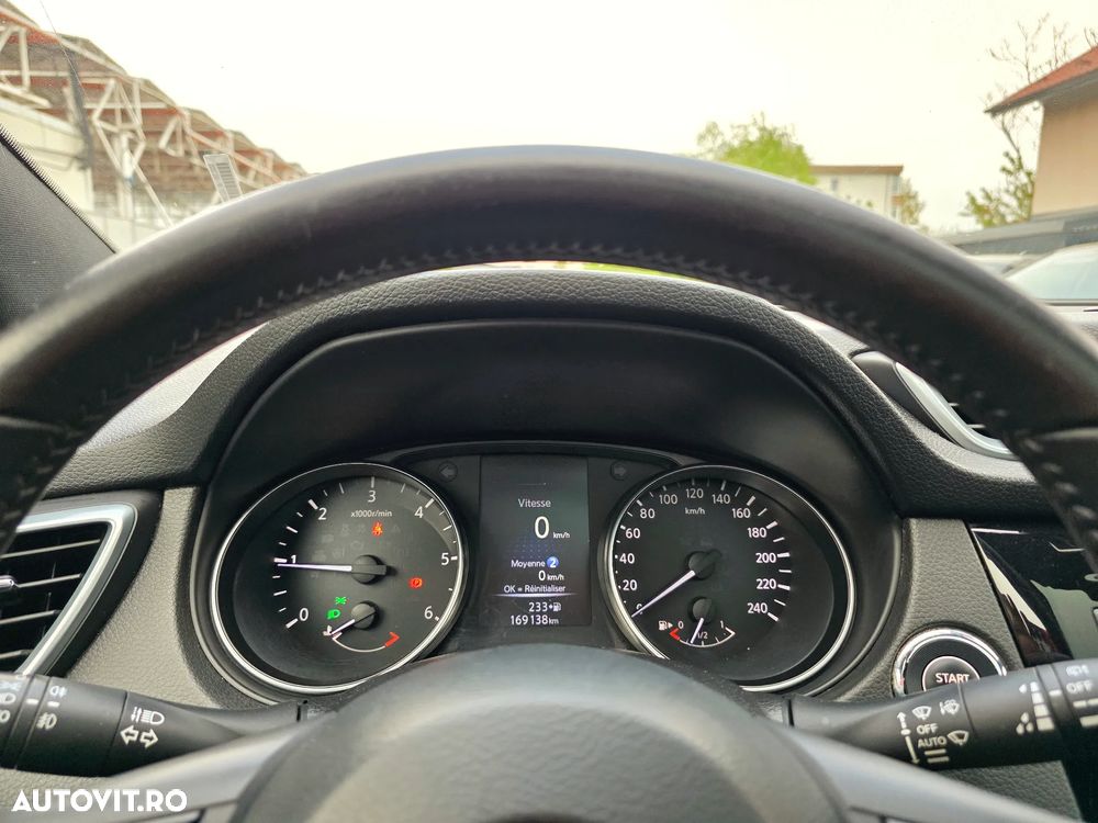 Nissan Qashqai 1.6 DCI TEKNA+ - 26