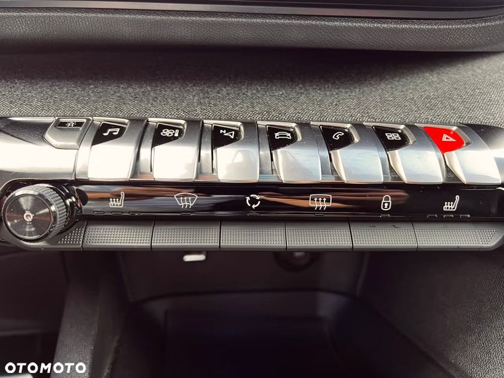 Peugeot 5008 PureTech 130 EAT8 Stop & Start GT - 23