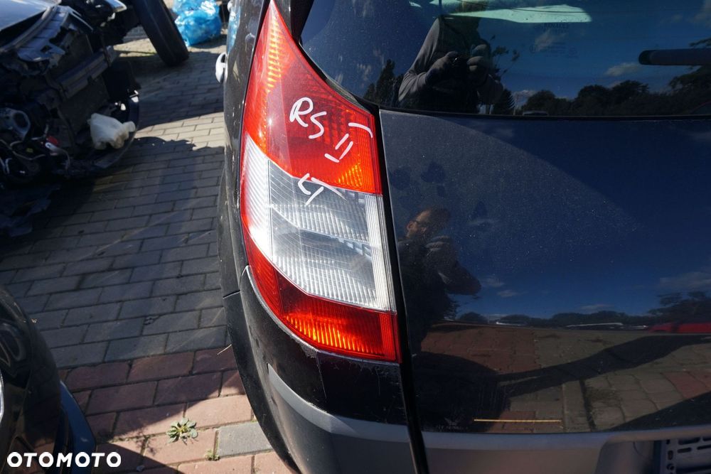 LAMPA TYLNA LEWA SCENIC II PH2 LIFT  RENAULT 2006-2009 - 3