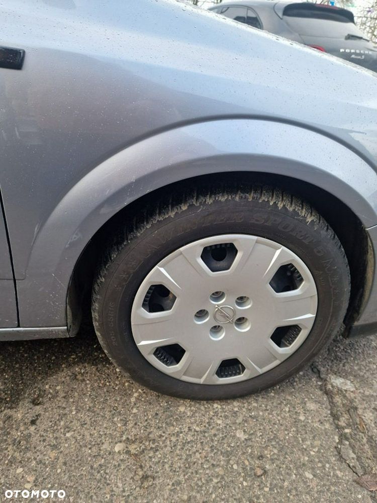 Opel Astra III GTC 1.9 CDTI Sport - 23