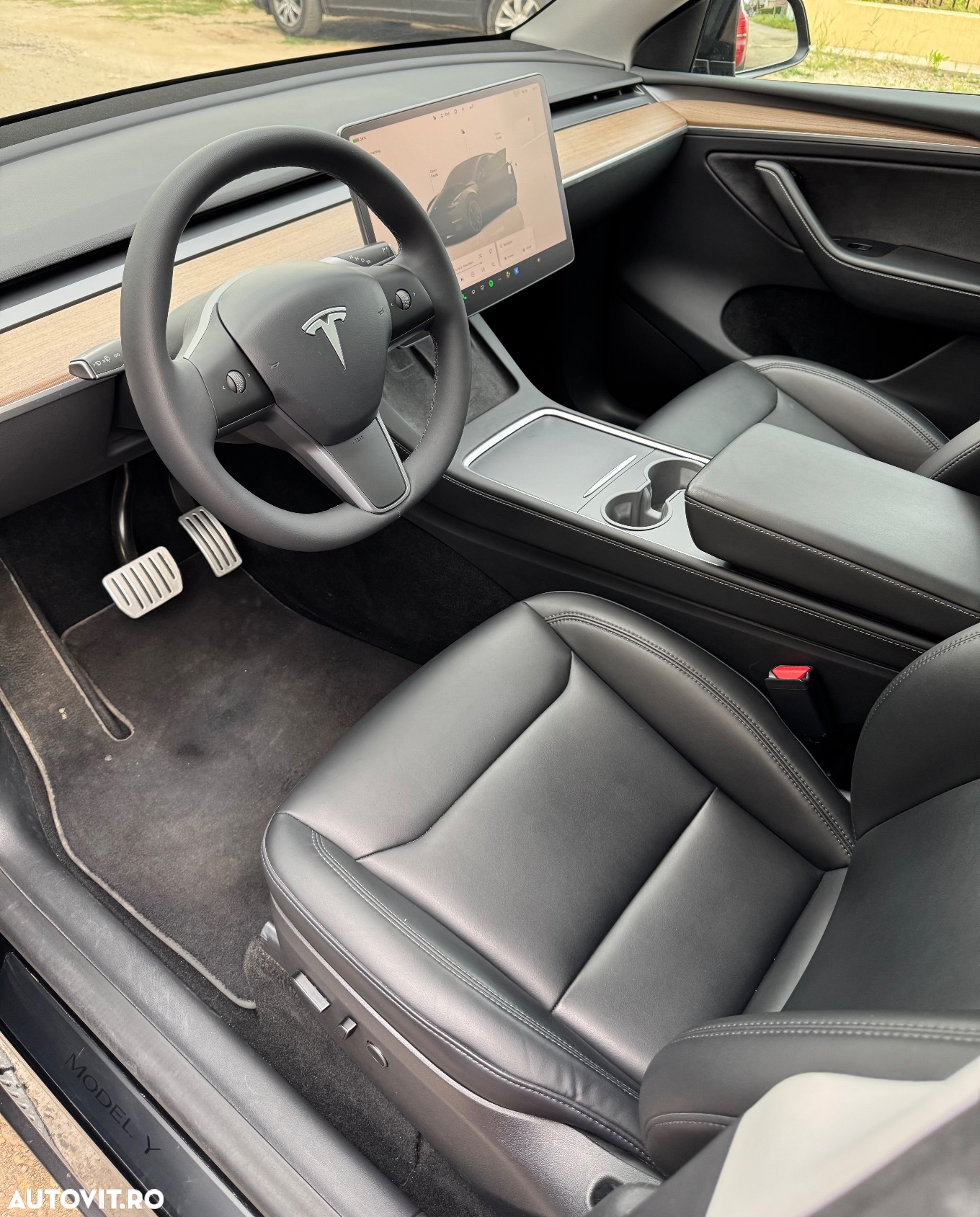 Tesla Model Y Performance - 13