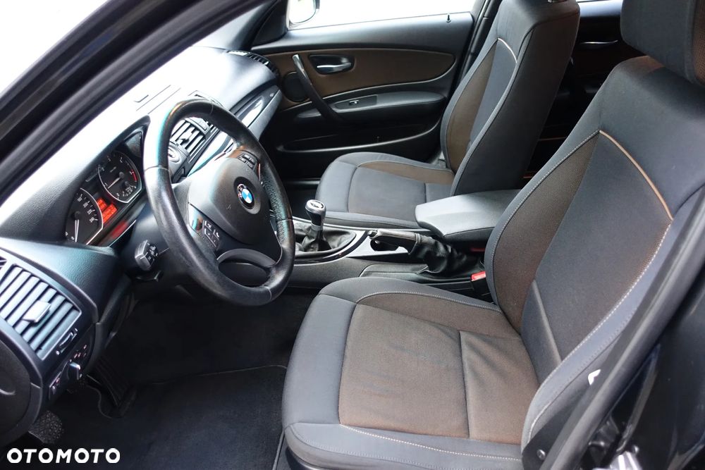 BMW Seria 1 116d - 24