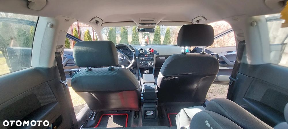 Audi A3 3-drzwiowe 1.6 Ambiente - 4