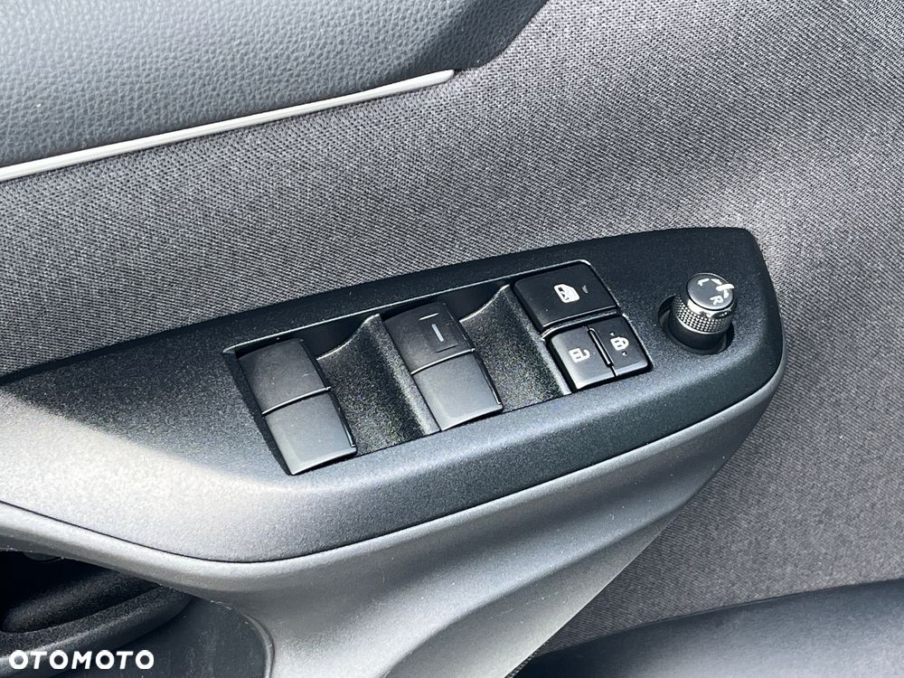 Toyota Yaris - 31