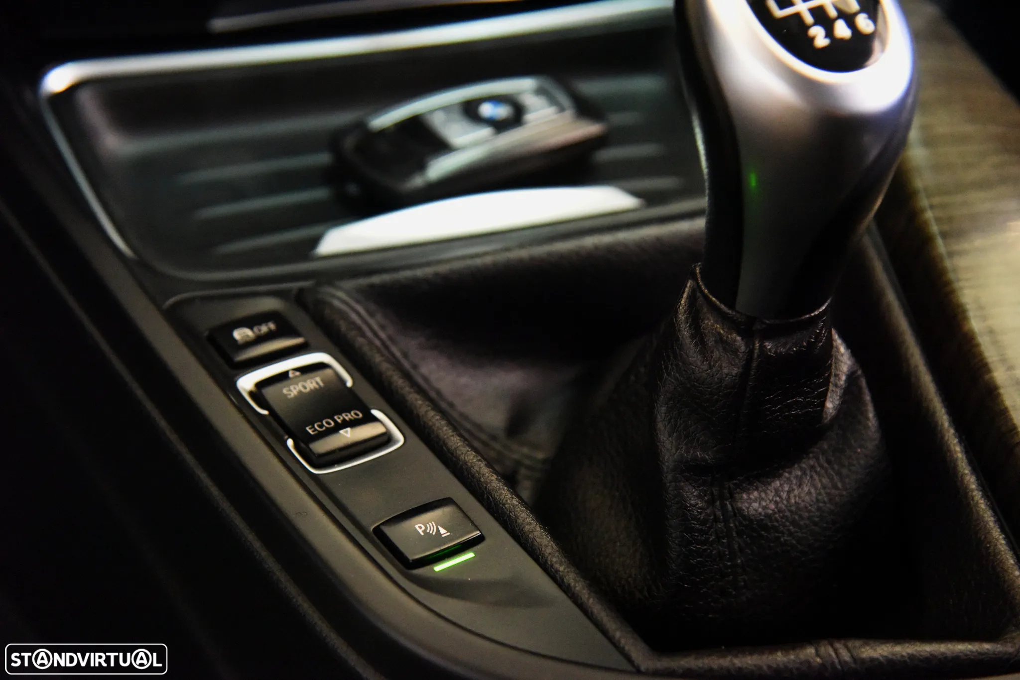 BMW 318 d Line Luxury - 14