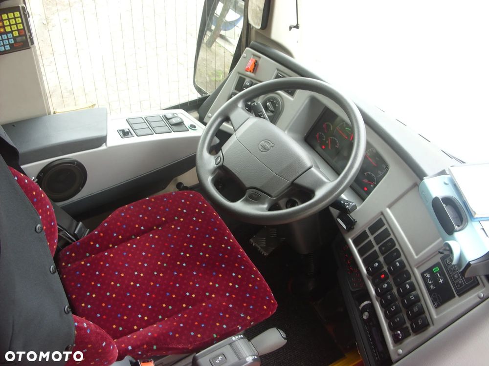 Volvo B12B Sunsundegui - 11