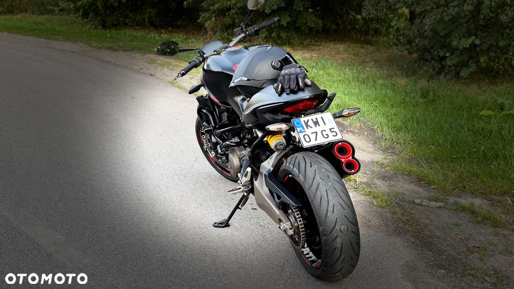 Ducati Monster - 40