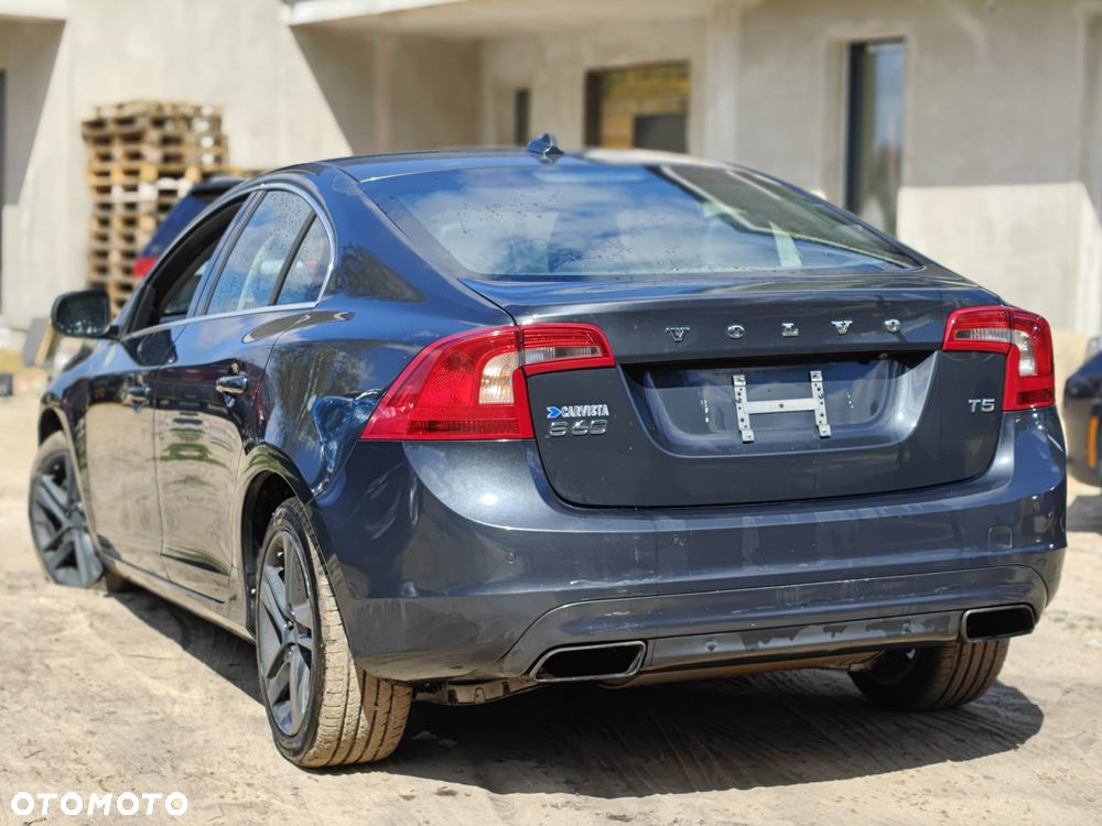 Volvo S60 T5 Geartronic Momentum - 4