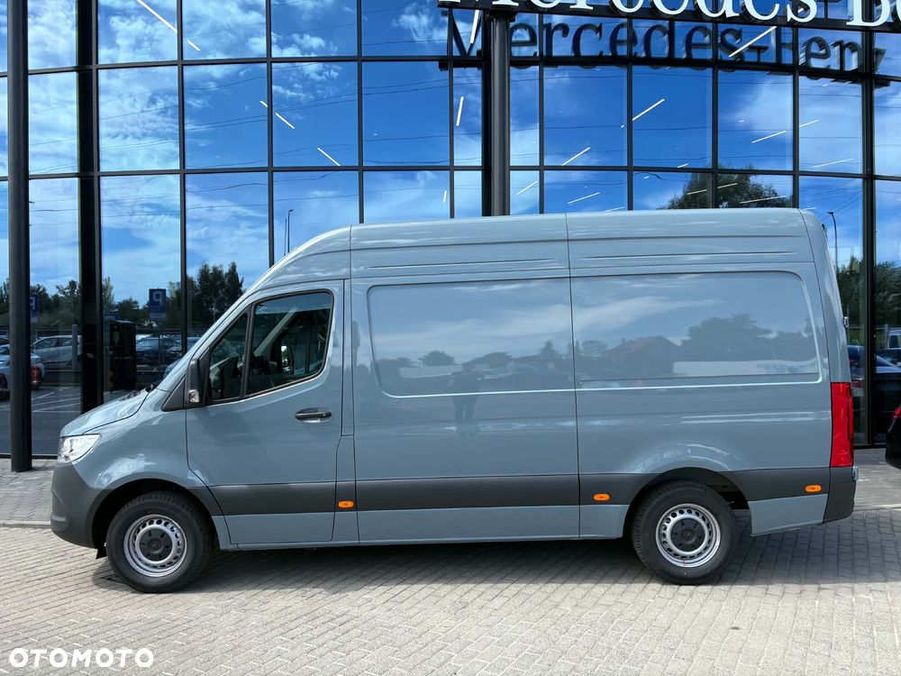 Mercedes-Benz Sprinter - 4