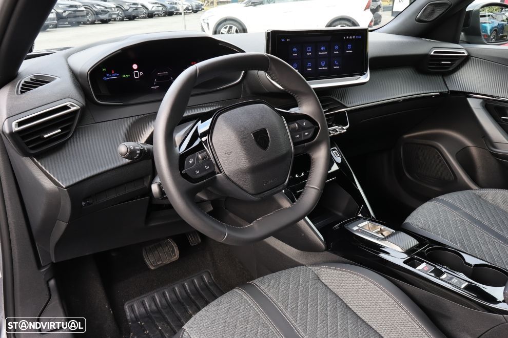 Peugeot e-2008 54 kWh Allure - 13