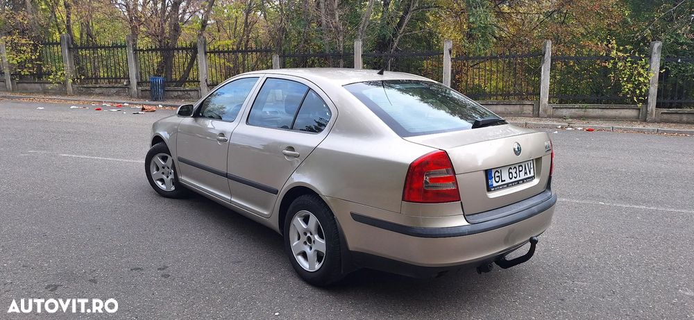 Skoda Octavia 1.6 FSI Trend - 4