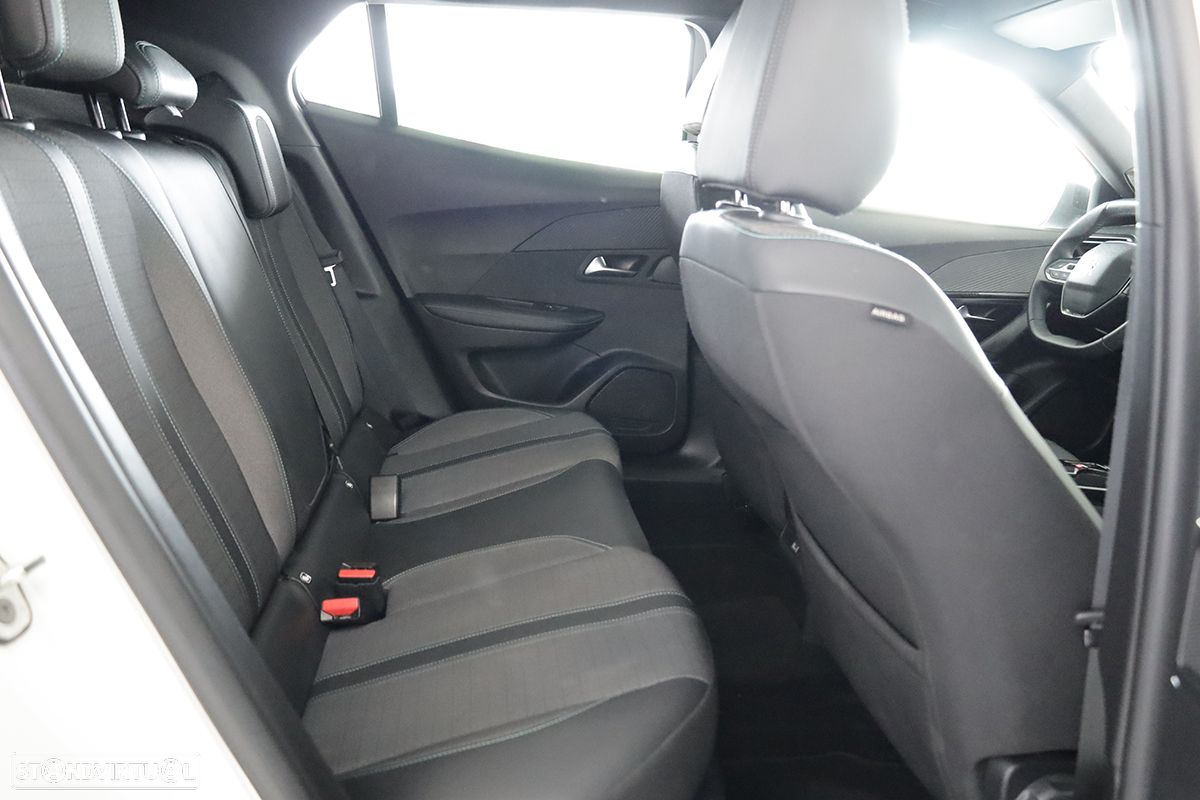 Peugeot 2008 1.2 PureTech Allure Pack - 21