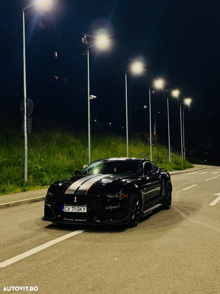 Ford Mustang - 5