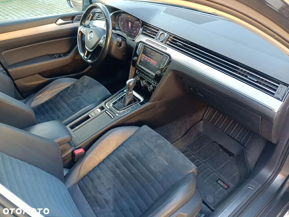 Volkswagen Passat 2.0 TDI BMT Highline DSG - 28