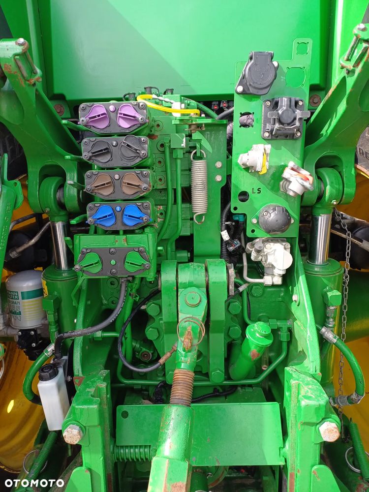 John Deere 8R310 - 19