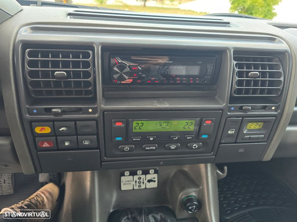 Land Rover Discovery 2.5 TD5 - 13