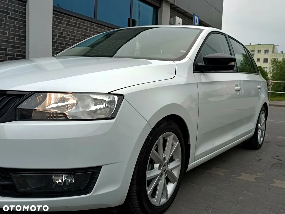 Skoda RAPID 1.2 TSI Active - 14