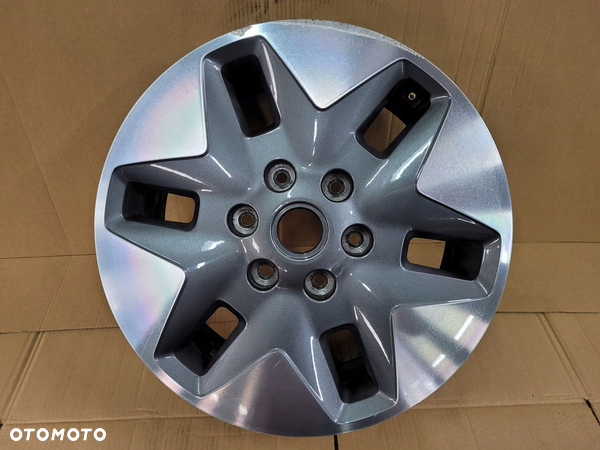 FELGA ALUMINIOWA 18" HYUNDAI STARIA 52910-CG920