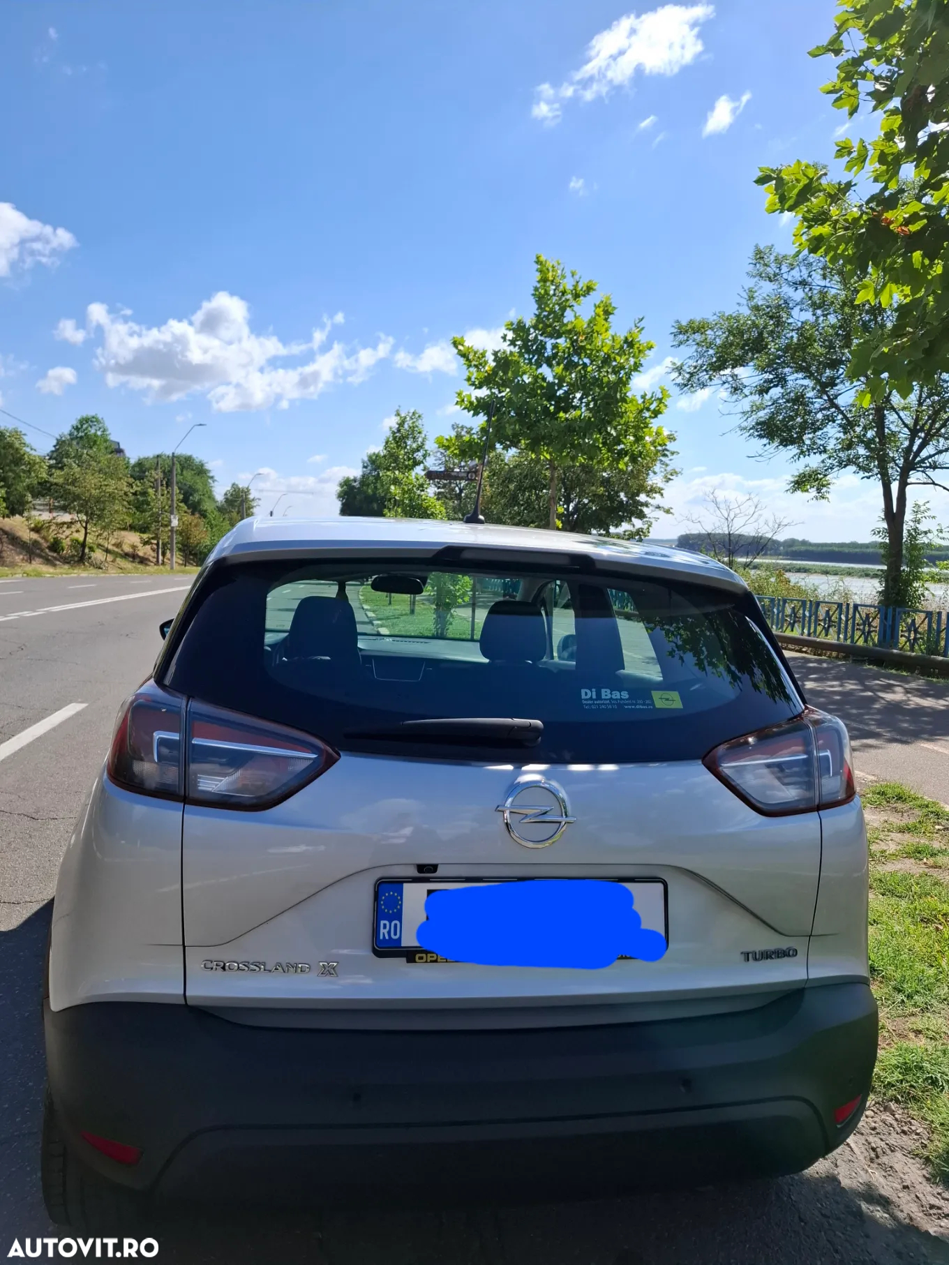 Opel Crossland - 13