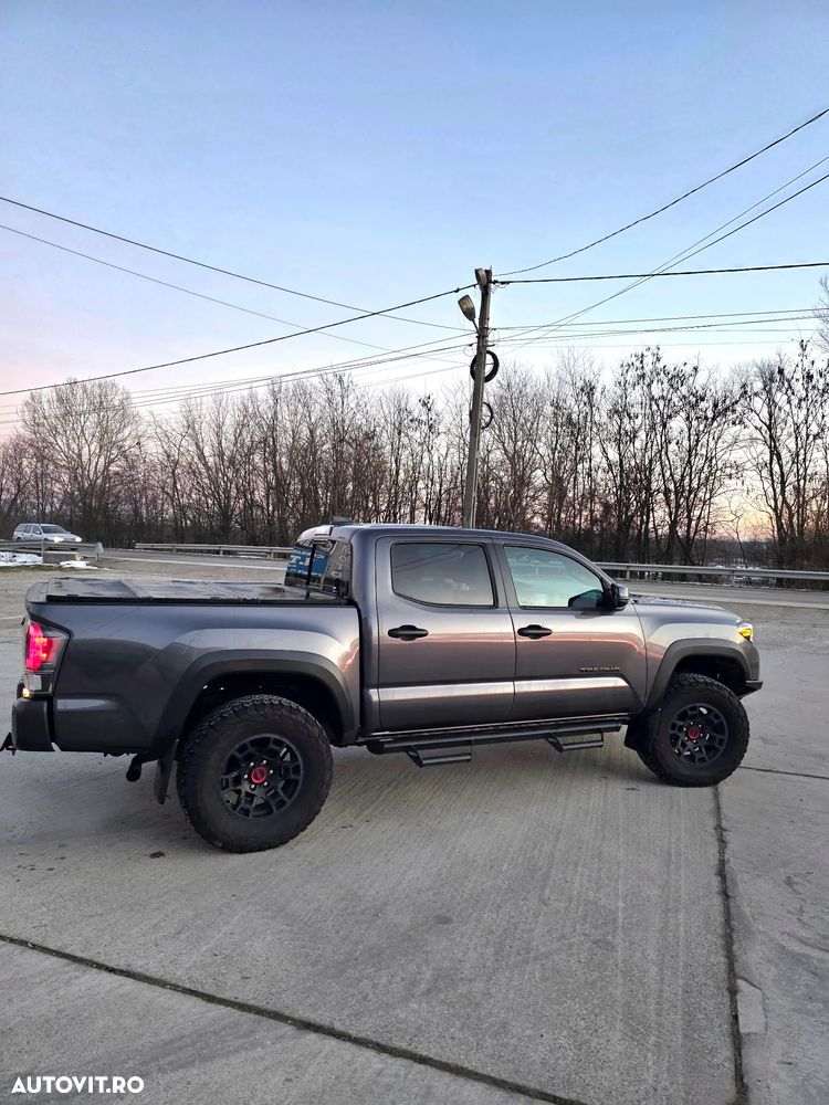 Toyota Tacoma - 6