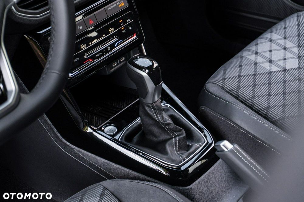 Volkswagen T-Cross - 12
