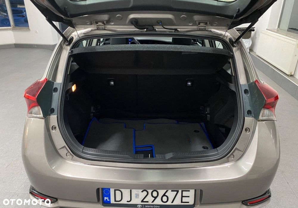 Toyota Auris - 16