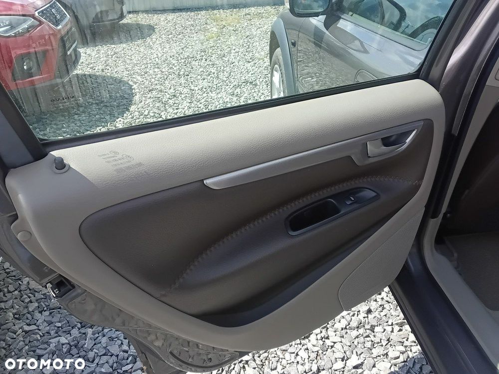 Volvo XC 70 - 29