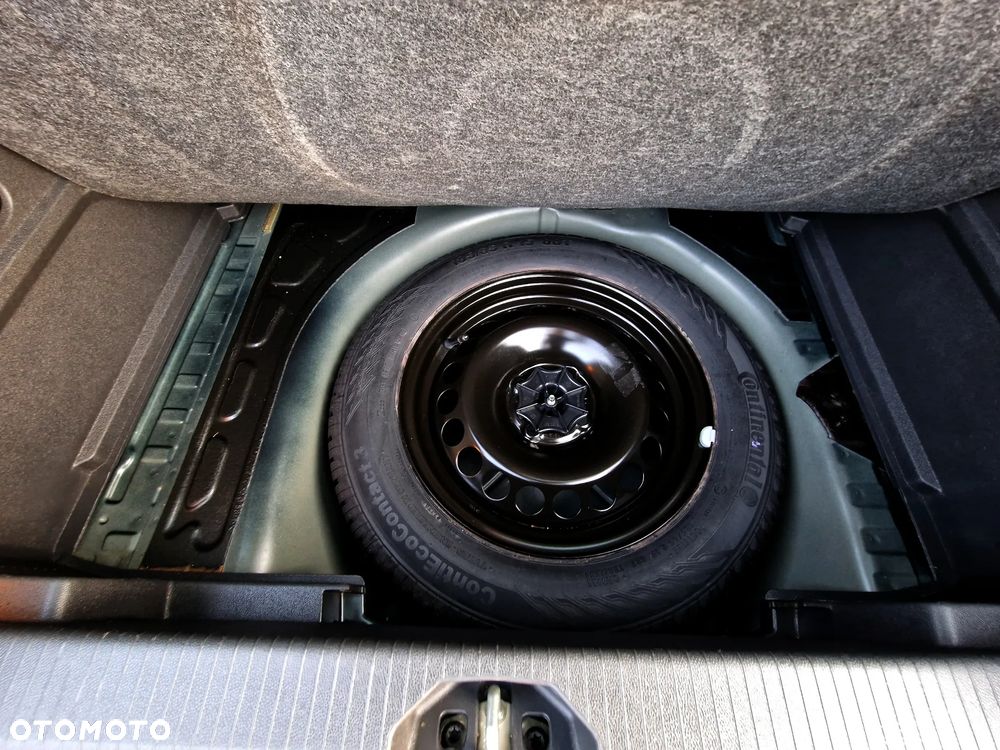 Opel Corsa 1.2 16V Cosmo - 28