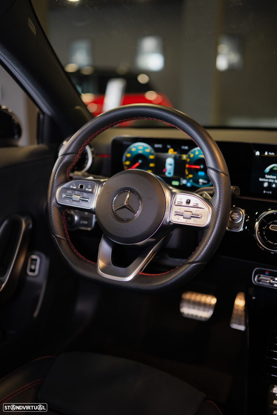 Mercedes-Benz A 250 Limousine e AMG Line - 26