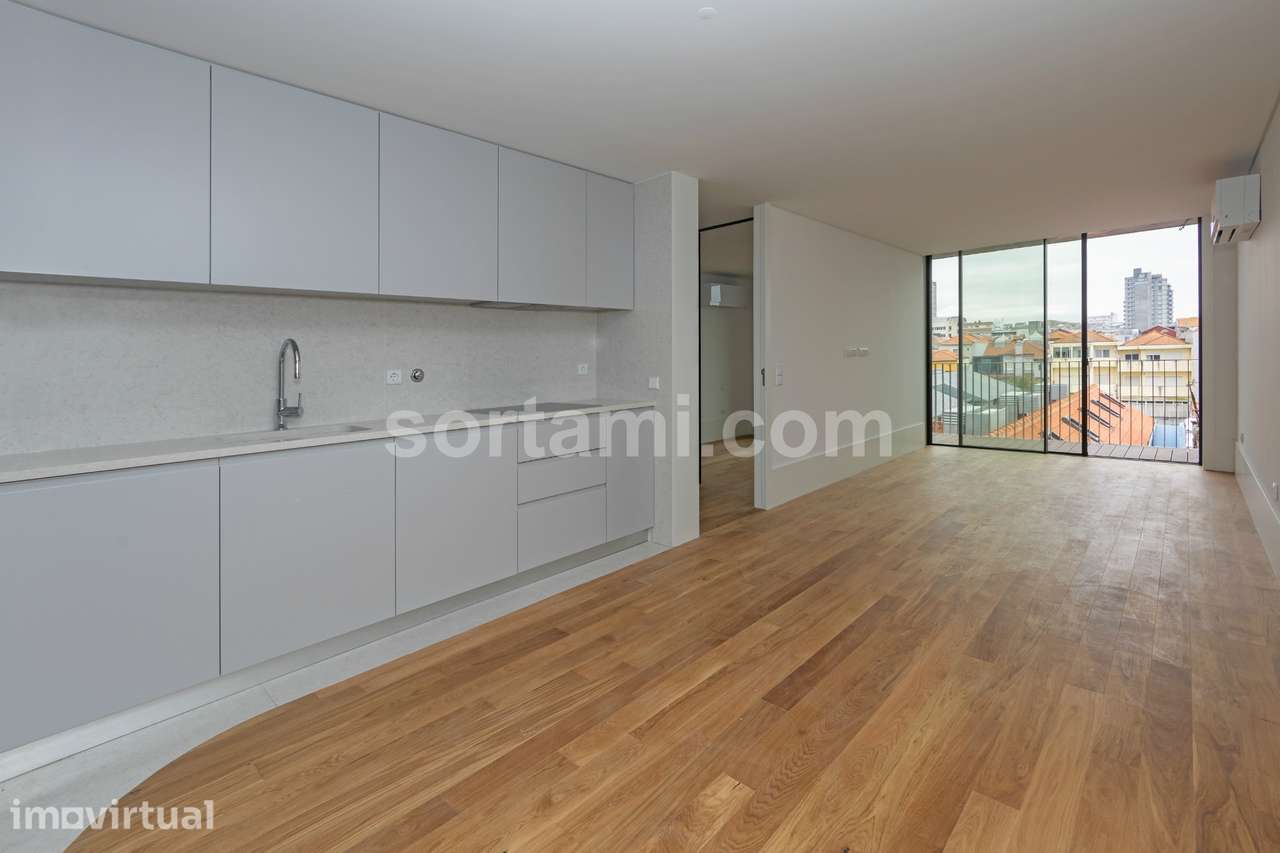 Apartamento T2 Venda em Cedofeita, Santo Ildefonso, Sé, Miragaia, São - Grande imagem: 2/32