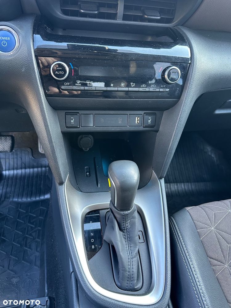 Toyota Yaris Cross Hybrid 1.5 Executive - 17