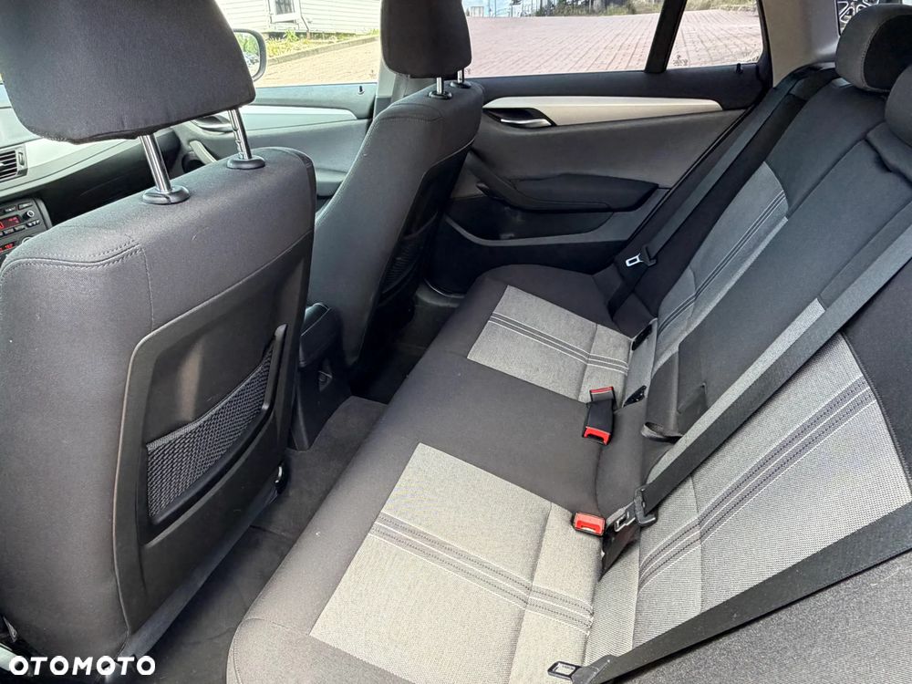 BMW X1 sDrive18i - 14