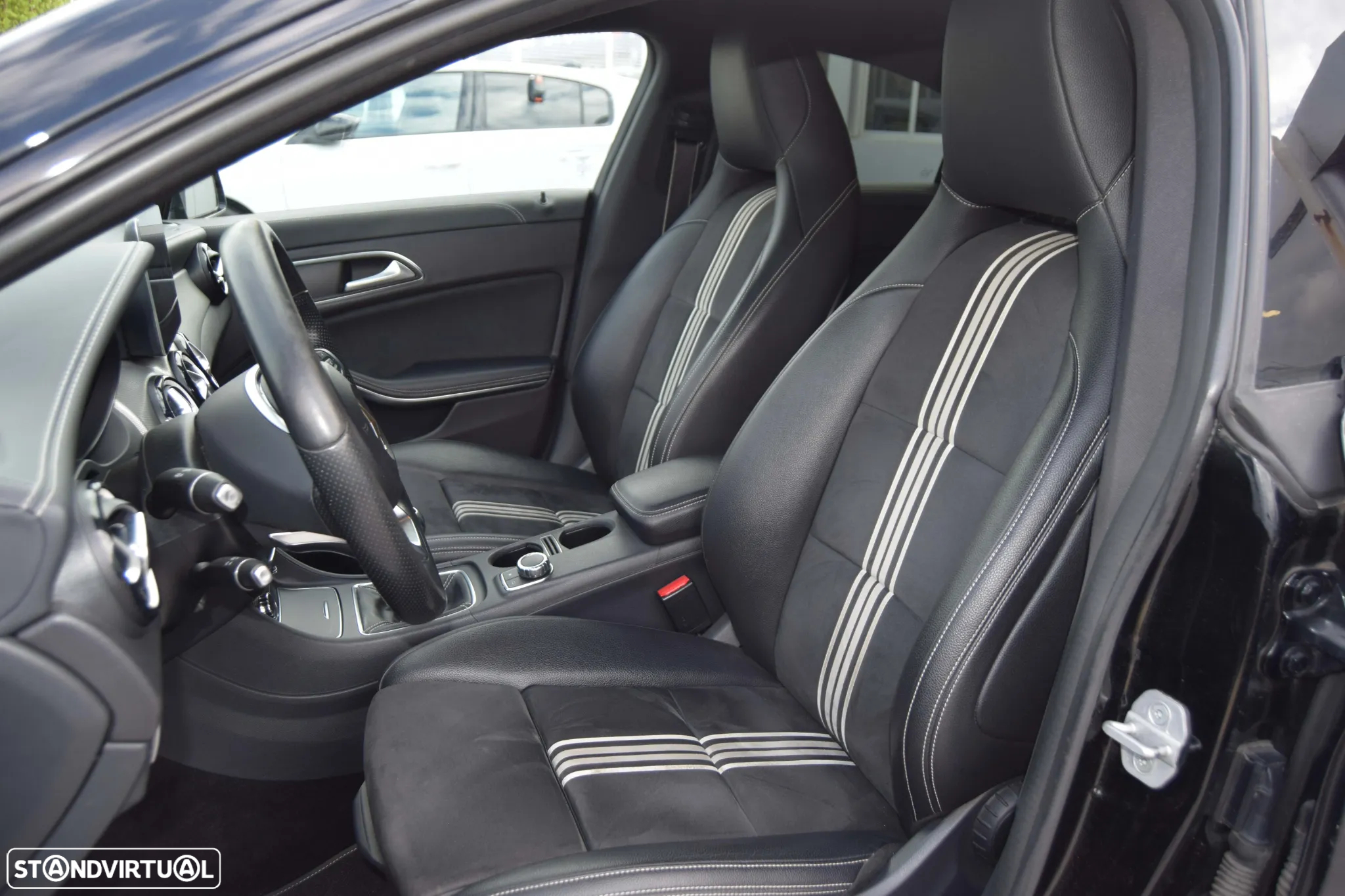 Mercedes-Benz CLA 200 d AMG Line - 17