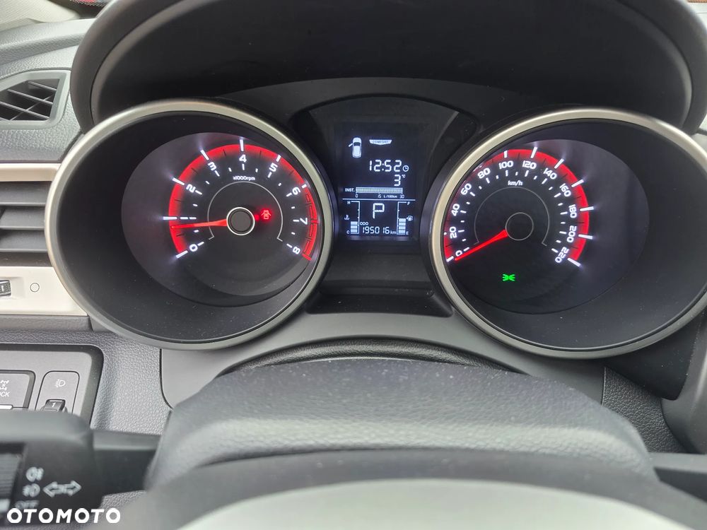 SsangYong/KGM Tivoli - 25