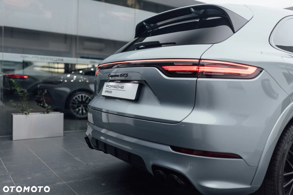 Porsche Cayenne - 18