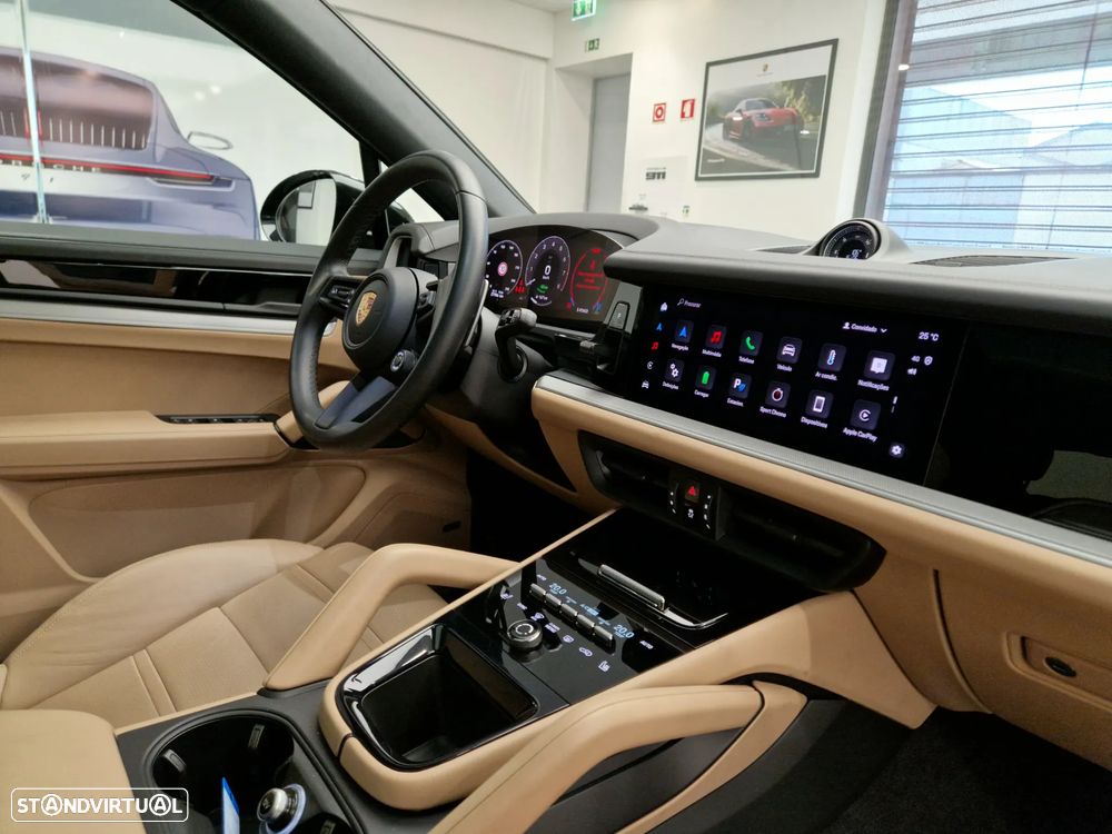 Porsche Cayenne Coupé E-Hybrid - 34