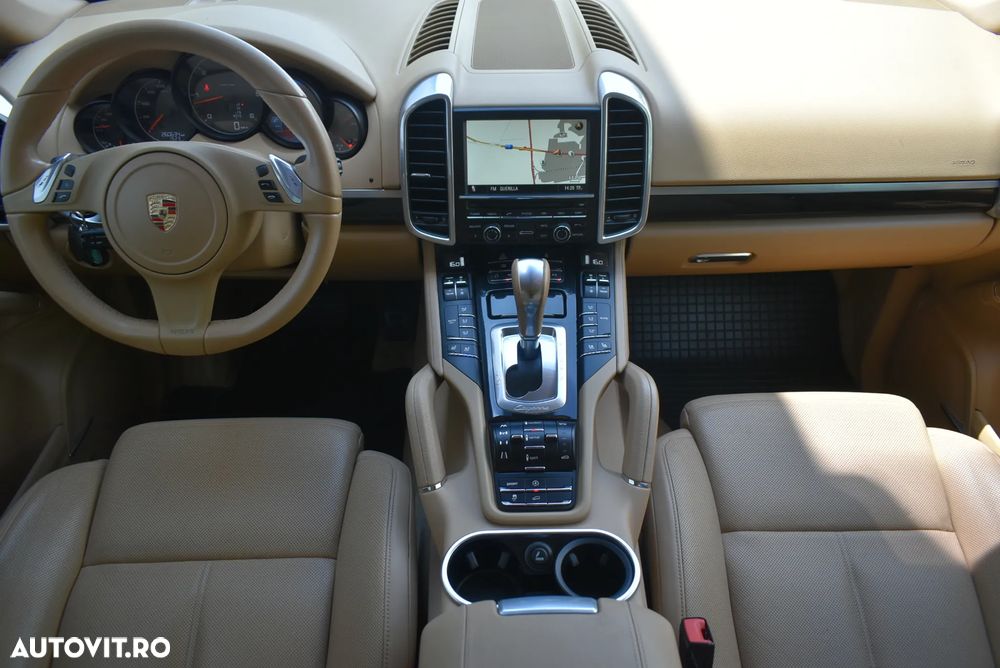 Porsche Cayenne - 20