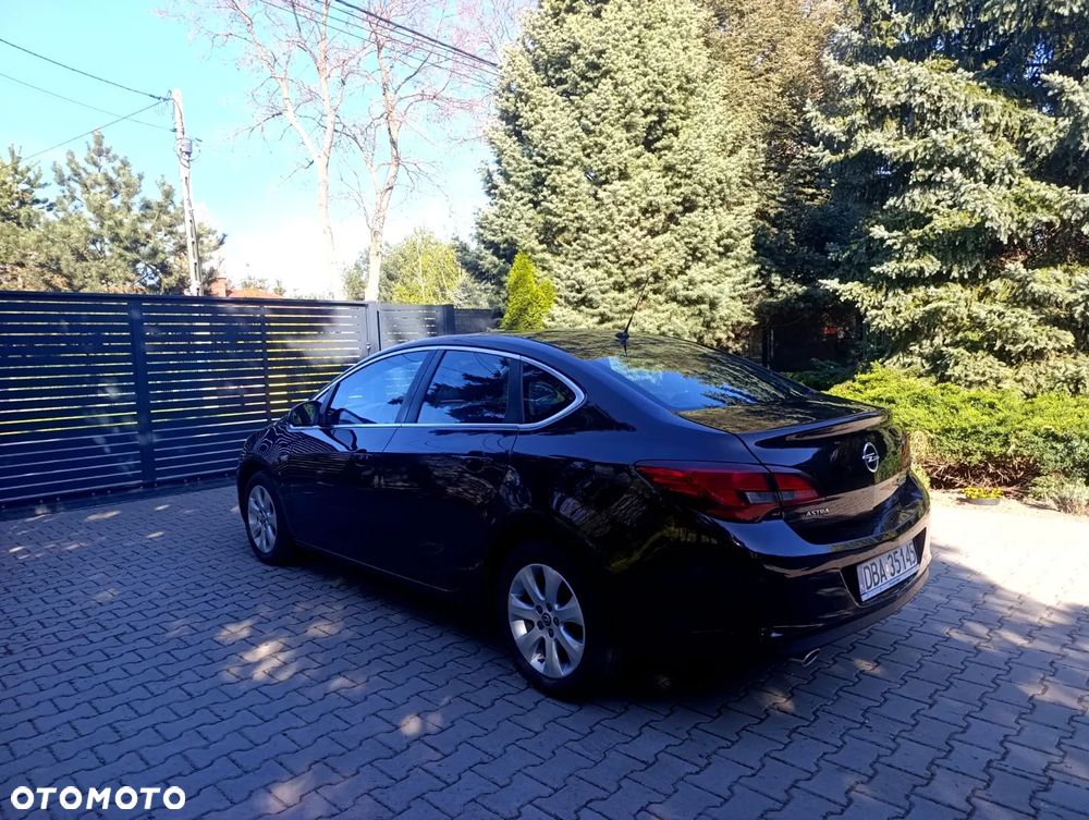 Opel Astra 1.4 T Cosmo EU6 - 5