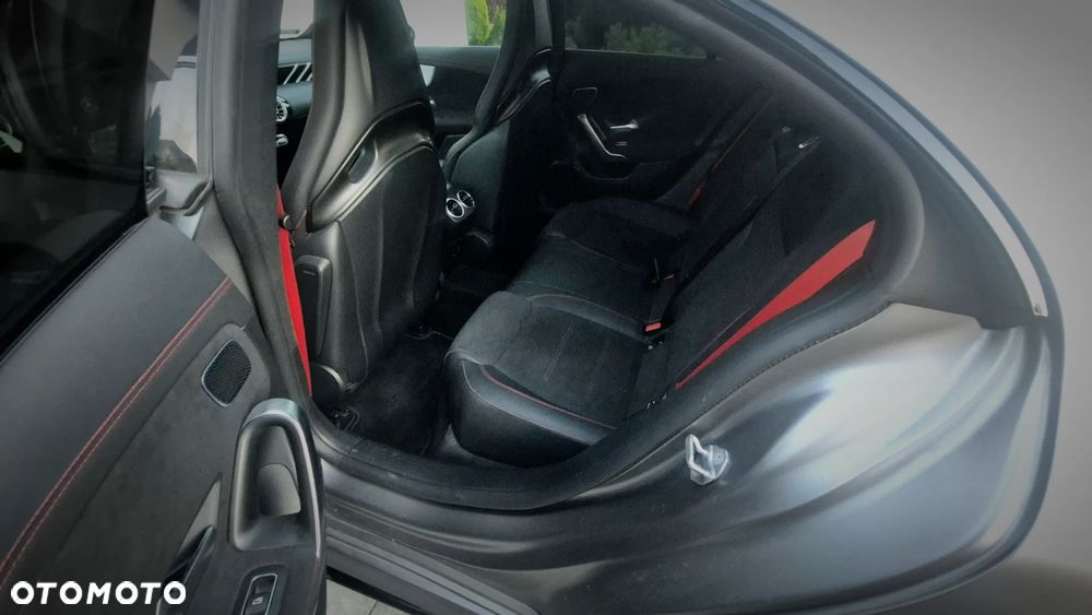 Mercedes-Benz CLA AMG 45 S 4-Matic 8G-DCT - 27
