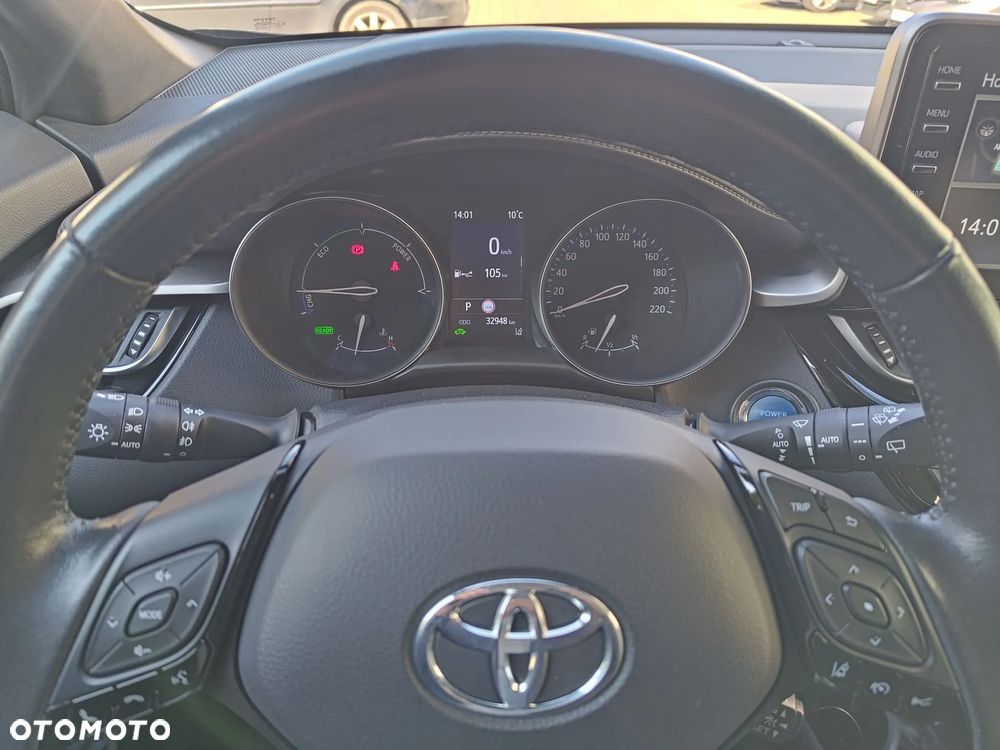 Toyota C-HR ver-2-0-hybrid-gr-sport - 17