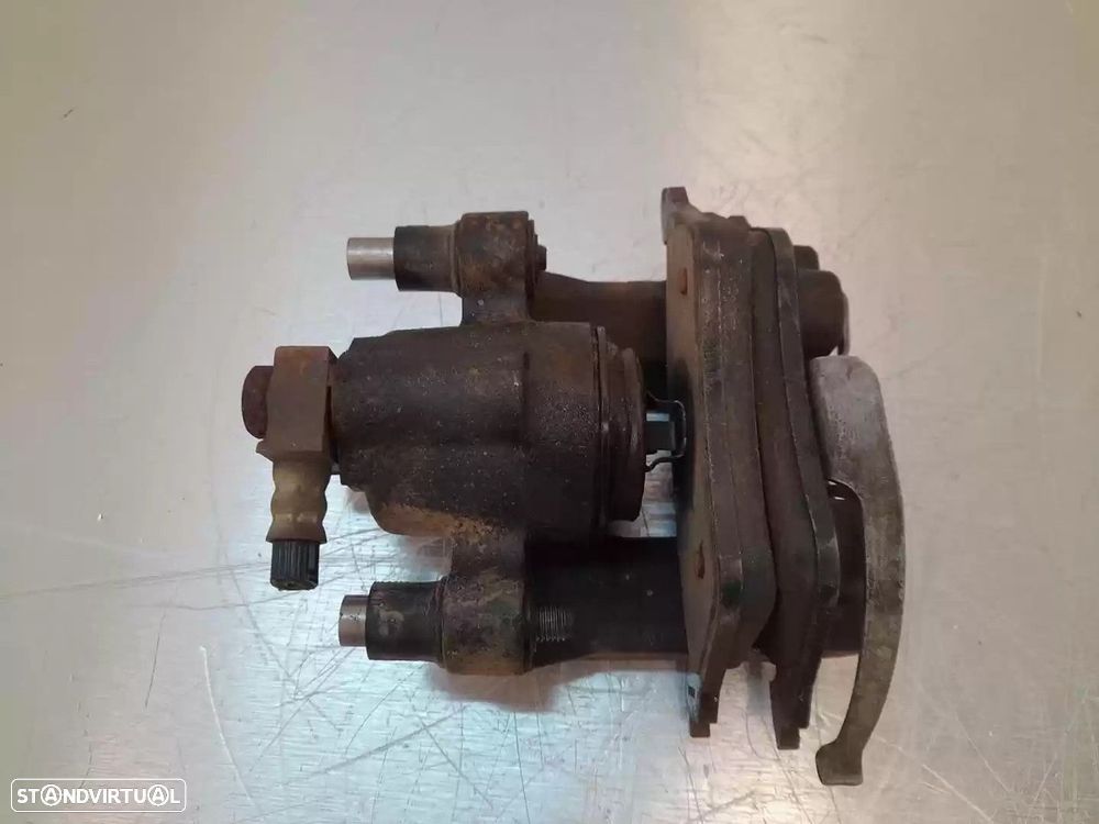 PINÇA TRAVÃO TRASEIRA ESQUERDA CHRYSLER VOYAGER IV 2002 - - 1