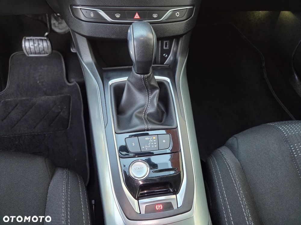 Peugeot 308 BlueHDi 150 EAT6 Stop & Start Allure - 20