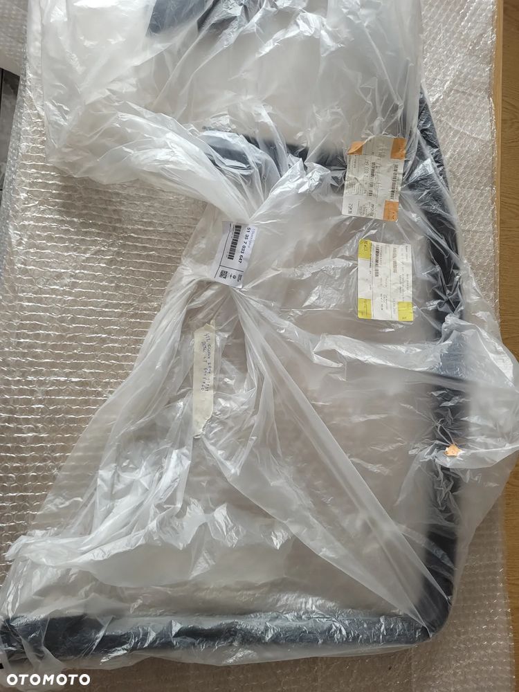 Osłona Ramy Szyby Drzwi Tylnych Lewych BMW 5 E60 51357033647 Nowa - 5