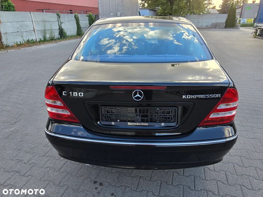 Mercedes-Benz Klasa C 180 Kompressor Avantgarde - 14