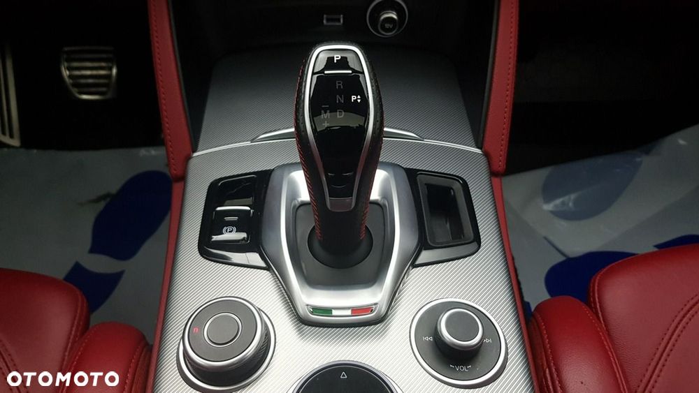 Alfa Romeo Stelvio - 26