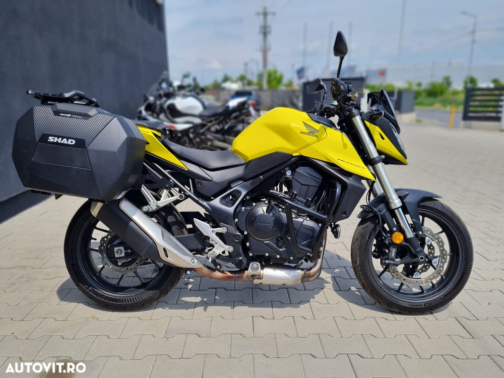 Honda CB 750 Hornet - 2