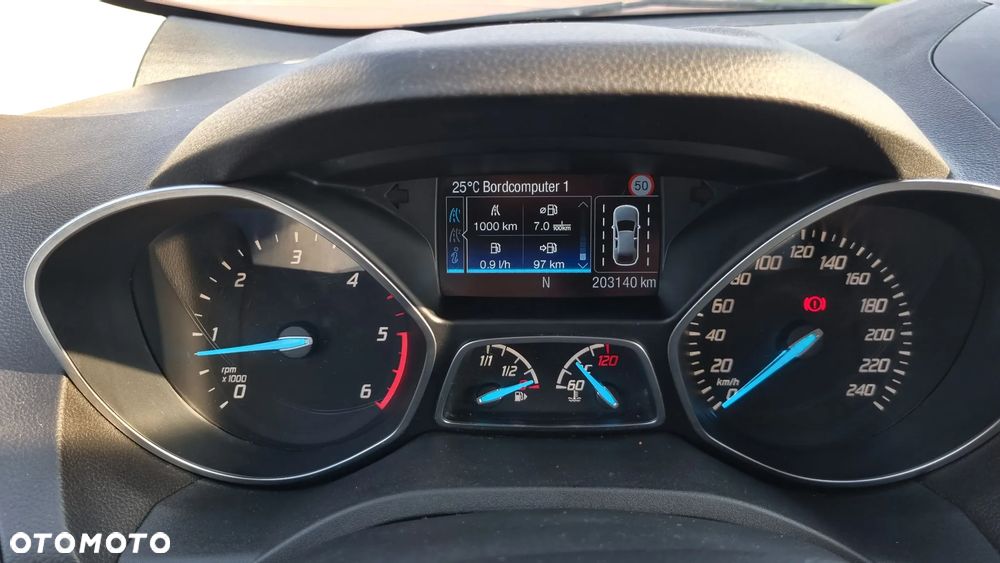 Ford Kuga 2.0 TDCi 4x4 Individual - 25