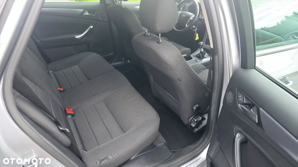 Ford Mondeo 2.0 TDCi Titanium X - 12