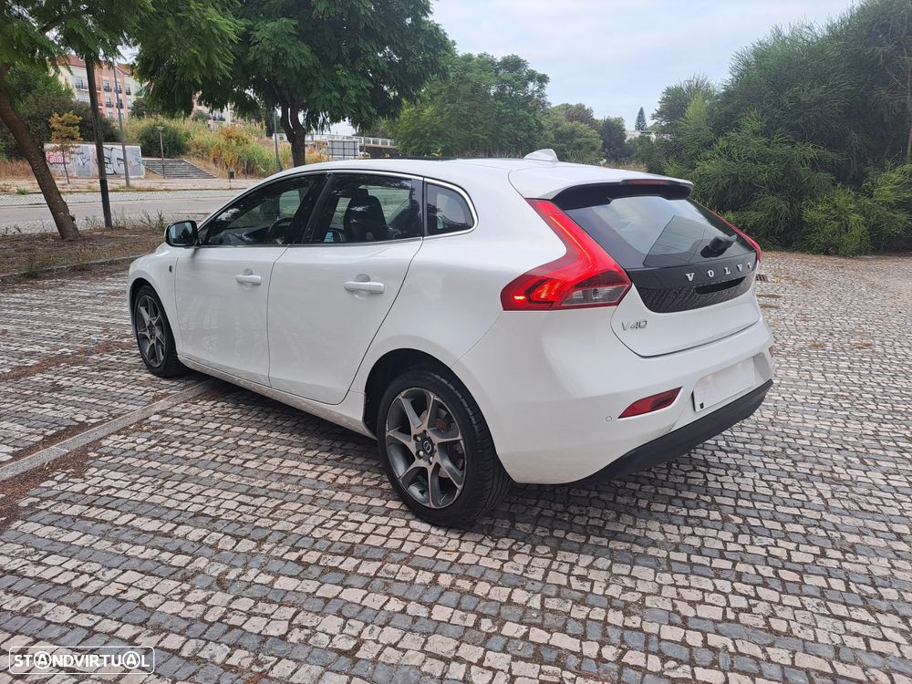 Volvo V40 D2 Ocean Race - 14
