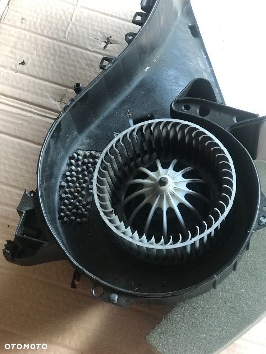 WENTYLATOR DMUCHAWY AUDI A4 B8 8K0820521 - 1